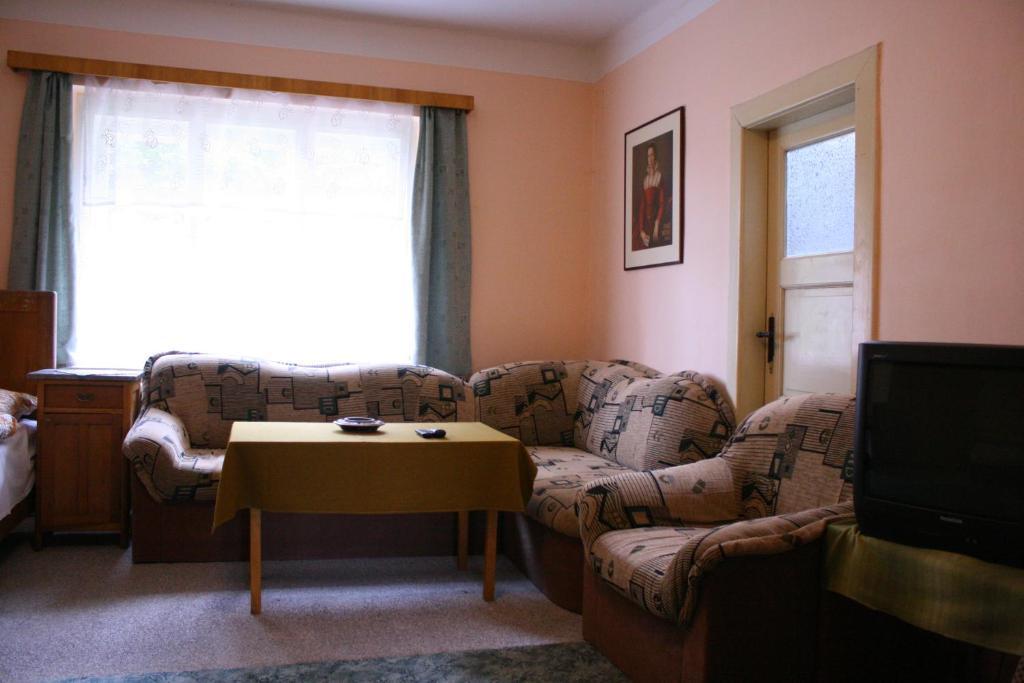 Bungalovy A Ubytovani Ratiborice- Zlic Ceska Skalice Bilik gambar